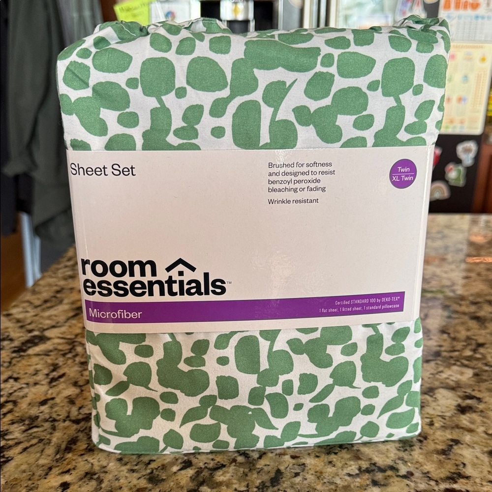 Room Essentials TWIN/XL TWIN Microfiber Sheet Set